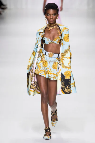 Look 34